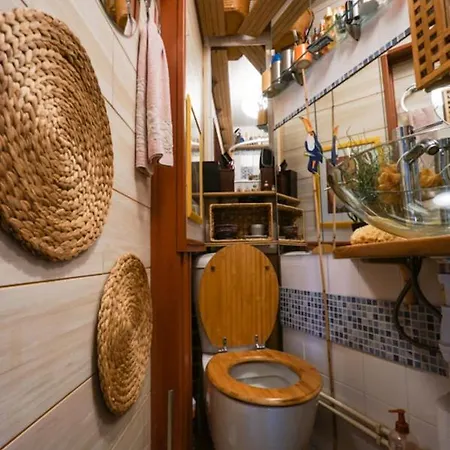 Charming Near Bois De Vincennes * Parijs